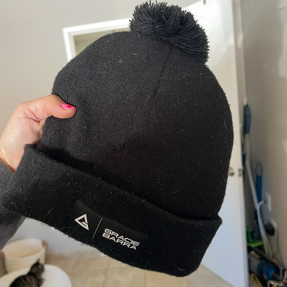 Grace Barra Black Pom-Pom Beanie